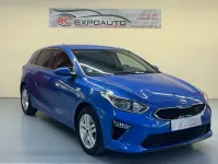 Usado Kia Ceed 100 CV (73 kW) 2019 Azul Utilitario