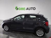 Usado VW Polo Advance 90 CV (66 kW) 2015 Gris / plata Berlina