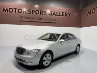 Usado Mercedes S500 388 CV (285 kW) 2007 Gris / plata Berlina