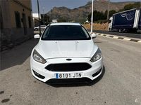Usado Ford Focus Trend 125 CV (91 kW) 2016 Blanco Berlina