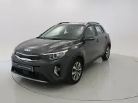 Usado Kia Stonic 100 CV (73 kW) 2022 Gris SUV