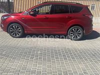 Usado Ford Kuga ST-Line 150 CV (110 kW) 2019 Rojo SUV