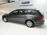 Usado VW Passat 122 CV (89 kW) 2021 Gris / plata Familiar