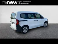 Usado Renault Kangoo 95 CV (69 kW) 2022 Blanco Monovolumen