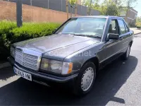 Usado Mercedes 190 126 CV (92 kW) 1987 Negro Berlina