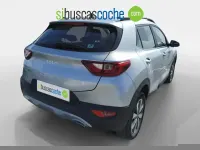 Usado Kia Stonic 100 CV (73 kW) 2025 Gris/plata SUV