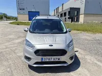 Usado Ford Tourneo Courier Titanium 100 CV (73 kW) 2018 Gris / plata Monovolumen