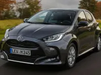 Usado Mazda 2 116 CV (85 kW) 2023 Blanco Utilitario