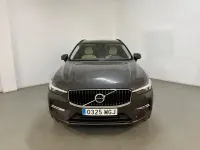 Usado Volvo XC60 Core 197 CV (144 kW) 2023 Gris / plata SUV