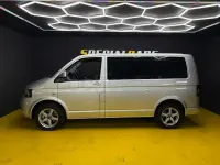 Usado VW Caravelle Comfortline 180 CV (132 kW) 2010 Gris / plata Van