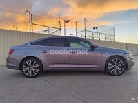 Usado Renault Talisman Initiale Paris 160 CV (117 kW) 2017 Gris / plata Berlina