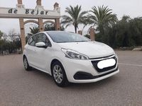Usado Peugeot 208 Active 100 CV (73 kW) 2018 Blanco Utilitario