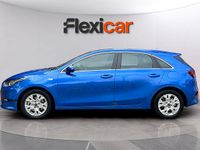 Usado Kia Ceed 101 CV (74 kW) 2022 Azul Utilitario