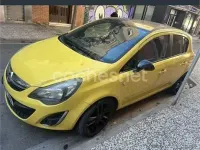 Usado Opel Corsa Color Edition 100 CV (73 kW) 2012 Amarillo Utilitario