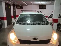 Usado Kia Rio 84 CV (61 kW) 2015 Blanco Berlina