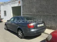 Usado Audi A4 130 CV (95 kW) 2004 Gris / plata Familiar