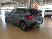 Usado Hyundai i20 101 CV (74 kW) 2025 Verde Utilitario