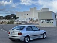 Usado BMW 318 90 CV (66 kW) 1999 Gris / plata Berlina