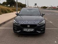 Usado Seat Leon FR 150 CV (110 kW) 2021 Gris / plata Familiar