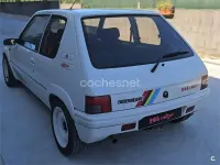 Usado Peugeot 205 103 CV (75 kW) 1991 Blanco Berlina