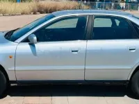 Usado Audi A4 150 CV (110 kW) 1999 Gris / plata Berlina