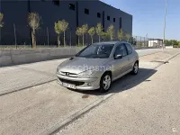 Usado Peugeot 206 90 CV (66 kW) 2004 Gris / plata Berlina