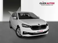 Usado Skoda Fabia Selection 116 CV (85 kW) 2025 Blanco Utilitario