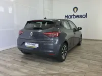 Usado Renault Clio Intens 91 CV (66 kW) 2022 Gris Utilitario