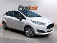 Usado Ford Fiesta Active 86 CV (63 kW) 2017 Blanco Utilitario