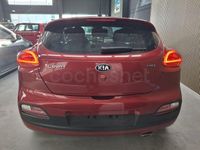 Usado Kia ProCeed 128 CV (94 kW) 2015 Granate Utilitario