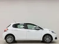 Usado Peugeot 208 Signature Sky 83 CV (61 kW) 2019 Blanco Utilitario