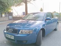Usado Audi A4 115 CV (84 kW) 2001 Azul Berlina