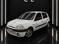 Usado Renault Clio 98 CV (72 kW) 2000 Blanco Berlina