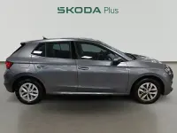 Usado Skoda Fabia Ambition 80 CV (58 kW) 2023 Gris / plata Utilitario