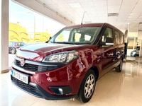 Usado Fiat Doblò Lounge 95 CV (69 kW) 2021 Granate Monovolumen