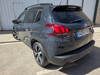 Usado Peugeot 2008 GT-line 130 CV (95 kW) 2019 Gris / plata SUV