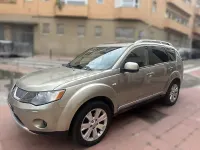Usado Mitsubishi Outlander Plus 156 CV (114 kW) 2009 Beige SUV