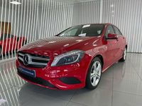 Usado Mercedes A180 Style 109 CV (80 kW) 2014 Rojo Utilitario