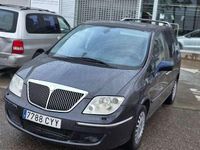 Usado Lancia Phedra 128 CV (94 kW) 2004 Gris / plata Monovolumen