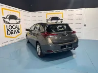 Usado Toyota Auris Active 116 CV (85 kW) 2017 Gris Utilitario