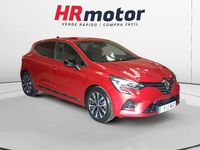 Używany Renault Clio V Techno 91 KM (66 kW) 2023 Czerwony Hatchback