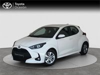 Usado Toyota Yaris Hybrid Active 116 CV (85 kW) 2022 Blanco Monovolumen