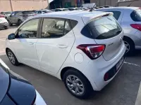 Usado Hyundai i10 67 CV (49 kW) 2016 Blanco Utilitario