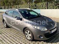 Usado Renault Mégane GrandTour Dynamique 130 CV (95 kW) 2010 Gris / plata Familiar