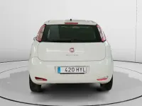 Usado Fiat Punto Pop 75 CV (55 kW) 2014 Blanco Utilitario