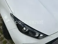 Usado Toyota Yaris 125 CV (91 kW) 2021 Blanco Utilitario