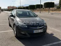 Usado Opel Astra Selective 110 CV (80 kW) 2015 Gris / plata Berlina