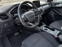 Usado Ford Focus Active 125 CV (91 kW) 2019 Rojo Berlina