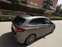Usado Mercedes B200 150 CV (110 kW) 2025 Gris / plata Utilitario