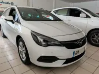 Usado Opel Astra Elegance 122 CV (89 kW) 2020 Blanco Familiar